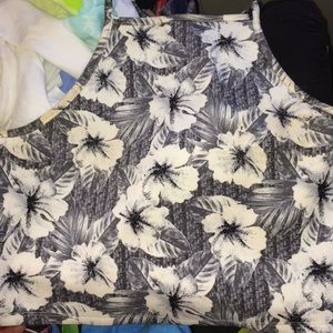 NWOT Hollister crop top